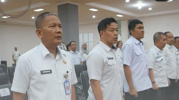 Kadis Perhubungan Provinsi Sulteng, Sumarno, SE, saat menghadiri Rapat Paripurna Masa Persidangan Ke-1 Tahun Kesatu,Kadis) Perhubungan Provinsi Sulawesi Tengah (Sulteng), Sumarno, SE, menghadiri Rapat Paripurna DPRD Sulteng. (Foto : Dishubsulteng).